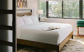 Sonder Georgetown C&o 4*